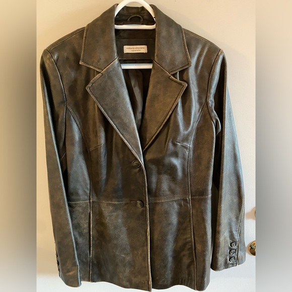 Valerie Stevens Jackets & Blazers - Valerie Stevens Distressed Leather jacket